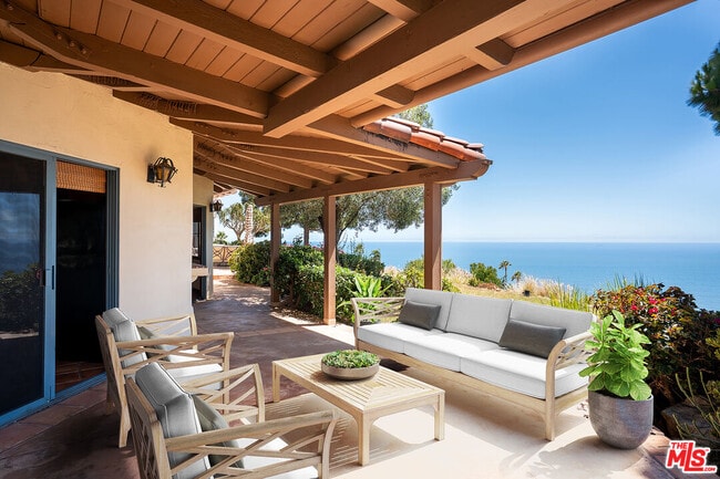Building Photo - 4211 Avenida De La Encinal