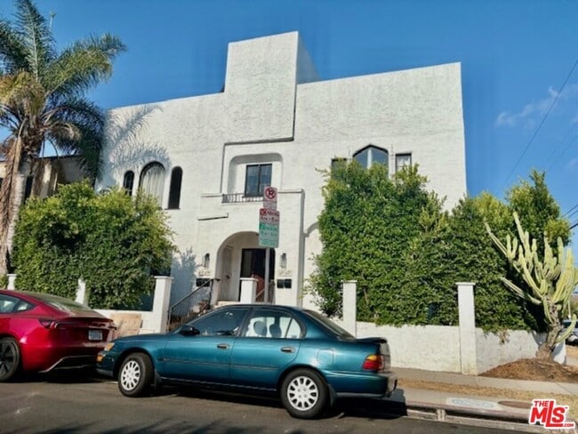Photo - 404 N Gardner St Apartment