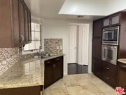 Photo - 431 N Doheny Dr