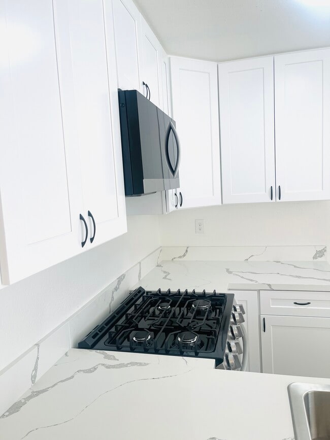 Photo - 518 Oak St Unit 518 Oak St.   7