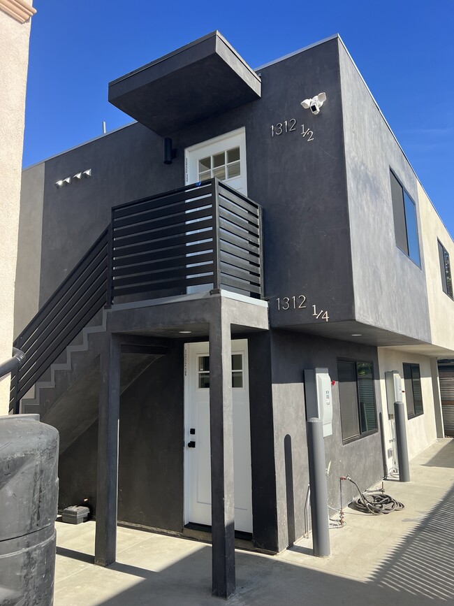 Photo - 1310 N Kingsley Dr