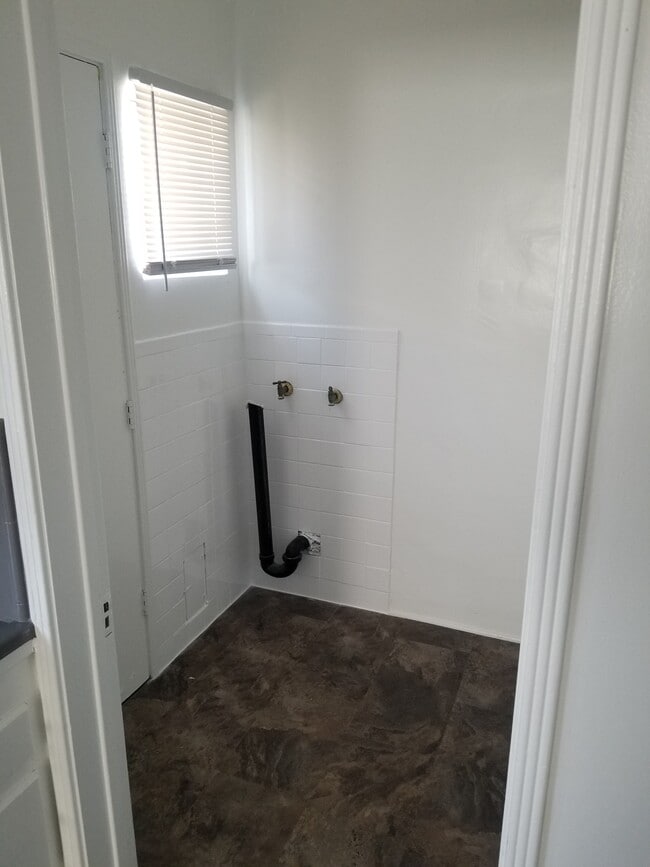 Photo - 572 W 1st St Unit 572