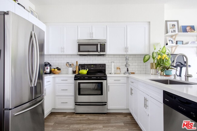 Photo - 12655 Bluff Creek Dr Unit 402