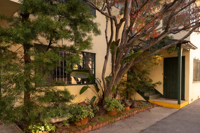 Photo - 1745 Mariposa Ave Unit 3