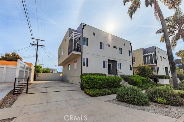 Building Photo - 5022 Pickford St
