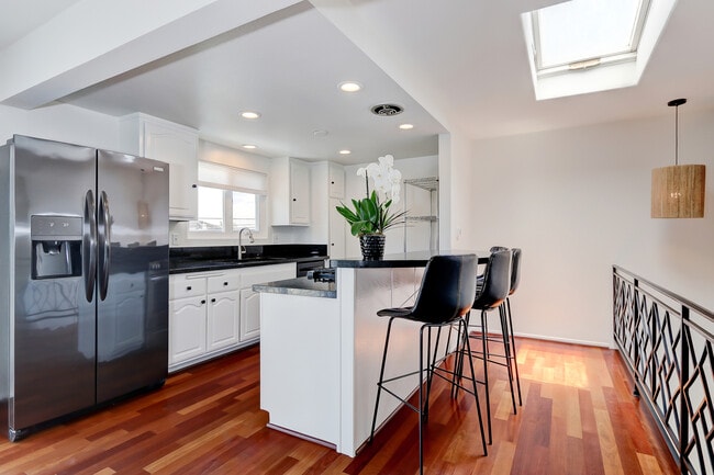White and bright with wonderful entertaining bar. - 744 12th St Unit 744 12th St