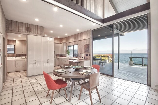 Photo - 24142 Malibu Rd