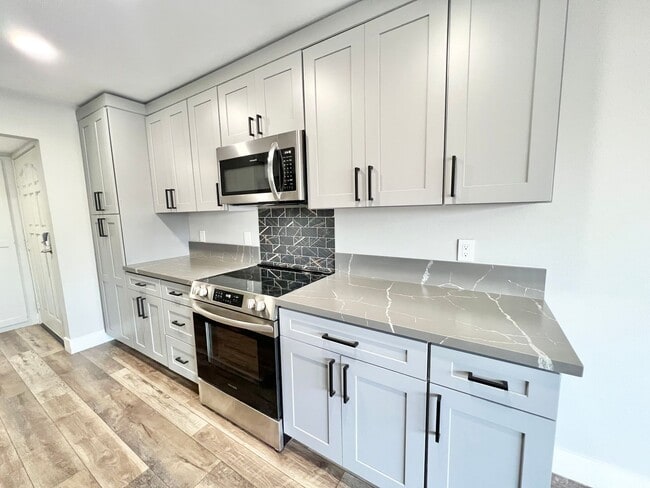 Photo - Spacious 2 Bedroom, 2 Bath Condo in Desira...