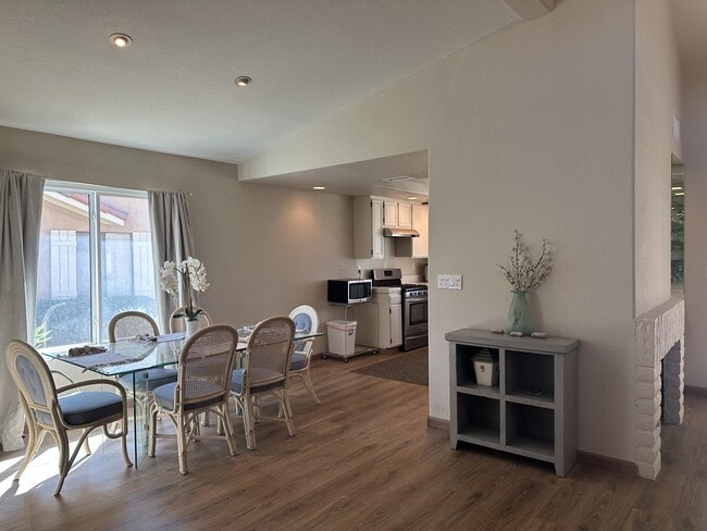 Photo - 261 Santa Barbara Cir