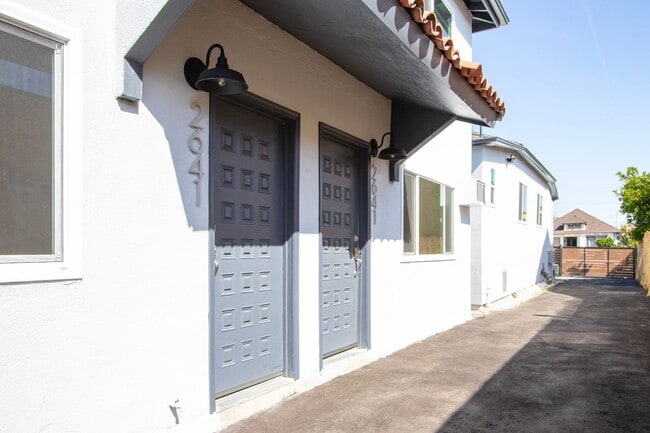 Building Photo - 2641 Alice St Unit 2641