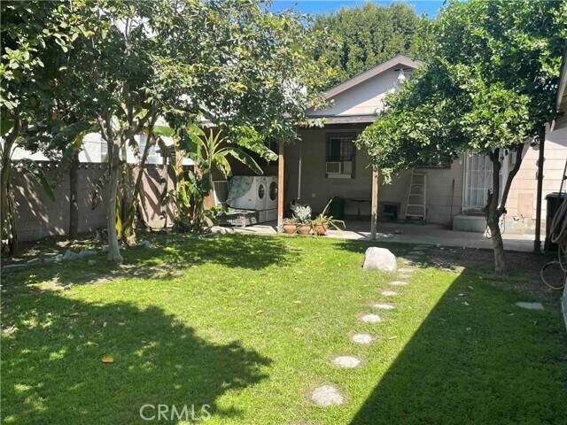 Photo - 1030 W 64th St