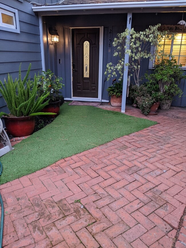 Building Photo - 2158 Balboa Ave Unit 2158a Balboa