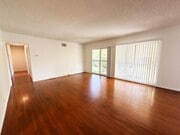Photo - 4 Bdrm/2 Bath Home w/Garage and Yard in Fu...
