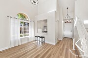 Photo - Relaxed Living in Oak Park with All the Up...