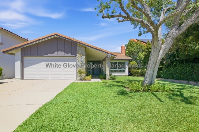 Building Photo - Charming Irvine 3 Bedroom Home with Vaulted Ceilings, Fireplace & Community Pool