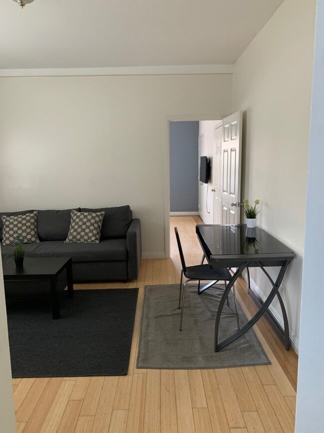 Livingroom - 1400 W Olympic Blvd Unit A