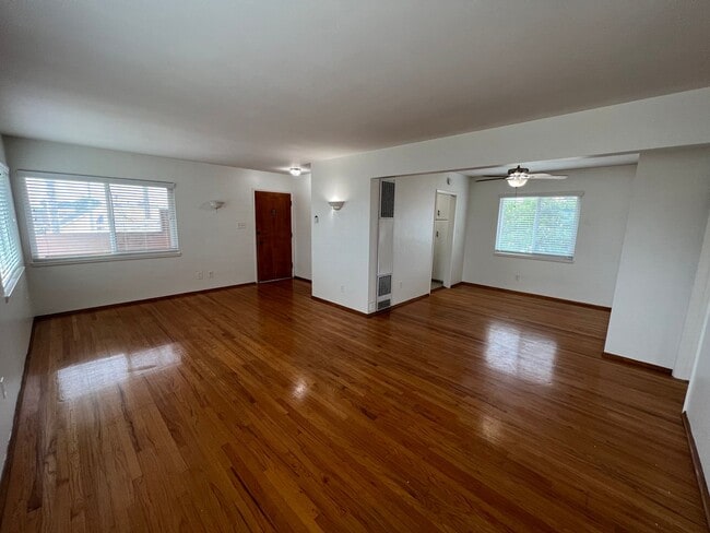 Building Photo - Ebers/Cape May Unit 2037