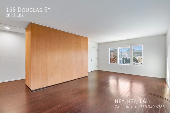 Photo - 158 Douglas St