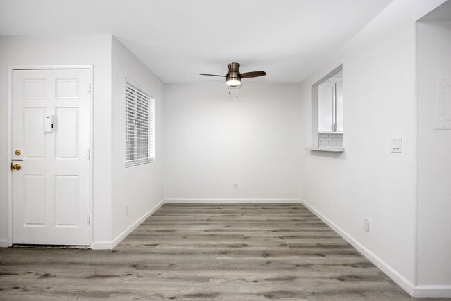 Photo - 4310 Russell Avenue