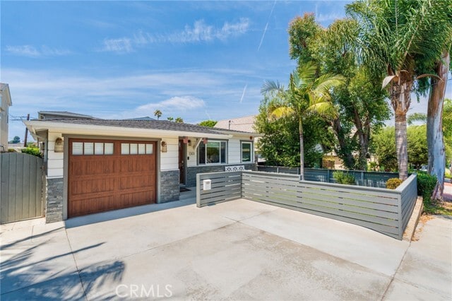 Photo - 1301 Oak Ave House