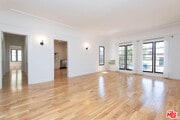 Photo - 1085 Cloverdale Ave Unit 1085