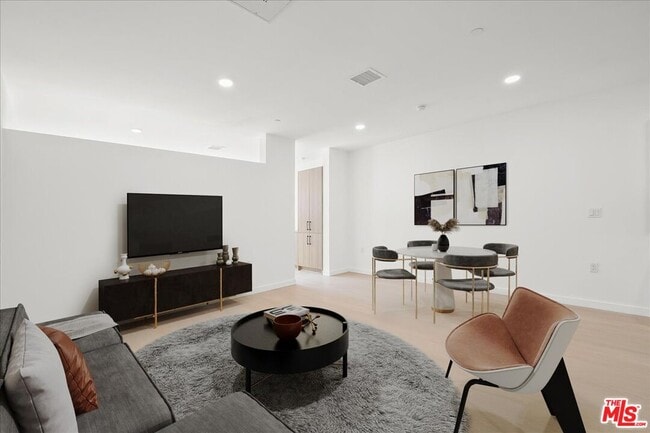 Photo - 3977 Beverly Blvd Unit 102