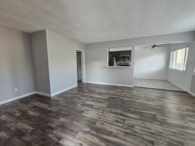 Building Photo - 740 W Paseo Del Mar