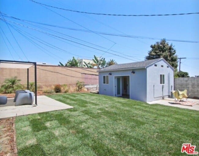 Photo - 4439 W 61st St