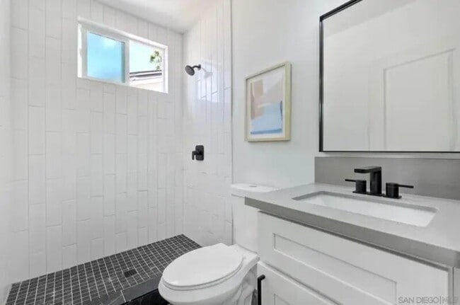 Photo - 1059 Emory St Unit 2