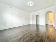 Photo - 913 Grattan St Apartment Unit 105