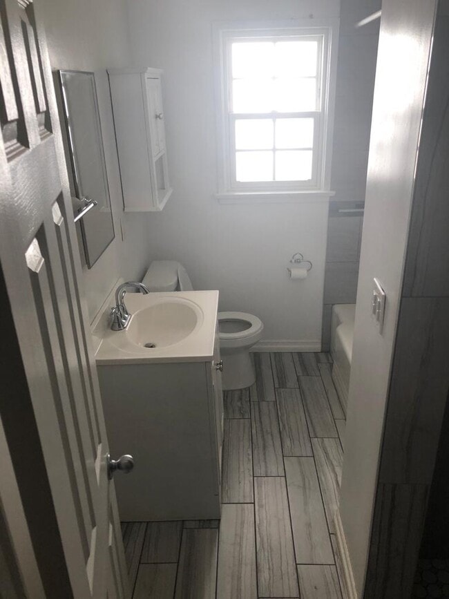 Bathroom - 10605 Ashton Ave Unit 10607 1/2