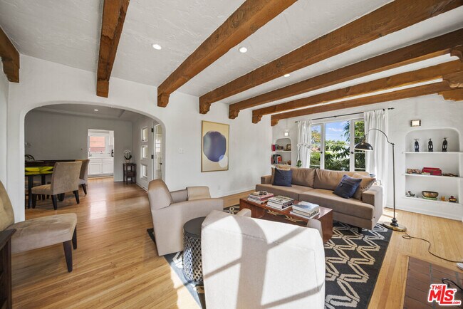 Photo - 837 N Harper Ave