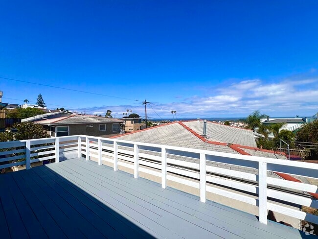 Building Photo - 4551 Santa Monica Ave Rental