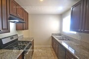 Photo - 1720 Ontario St House