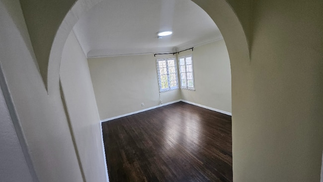 Photo - 122 N Gale Dr Unit B