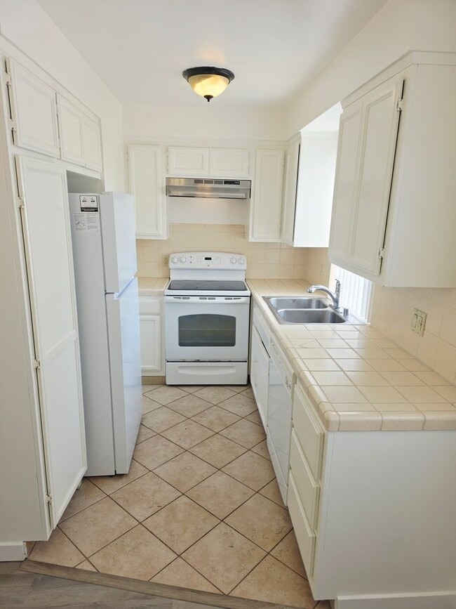 Photo - 12835 Kling St Unit 107