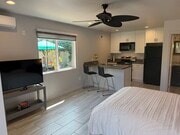 Photo - 2229 S Burnside Ave Unit 1