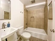 Photo - **Charming 3-Bedroom Unit in Prime Los Ang...