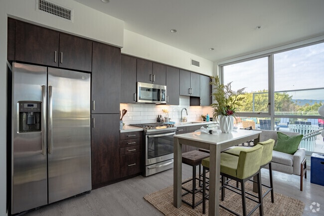 Studio - 511SF - Millennium Santa Monica