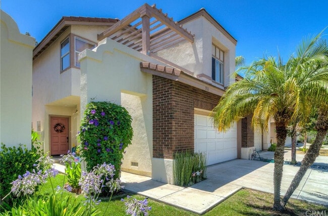 Photo - 933 S Lone Pine Ln