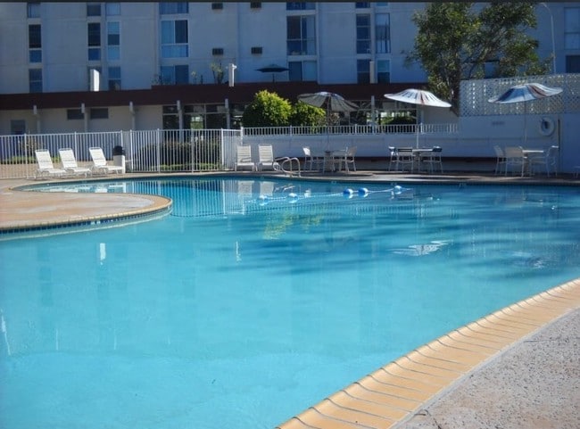 Photo - 3050 Rue Dorleans Unit 346