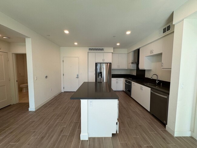 Photo - Stunning 2Bd/2Ba Condo in Heart of Irvine!