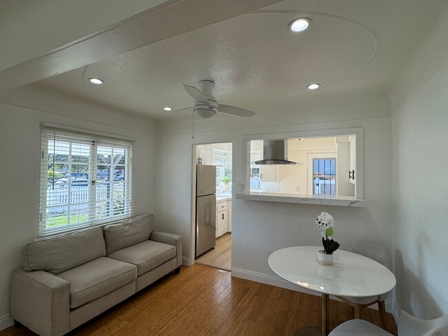 Photo - 2754 S Barrington Ave