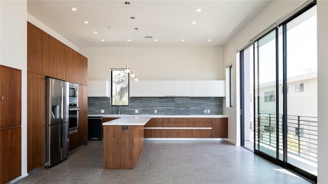 Photo - 1618 Amherst Ave