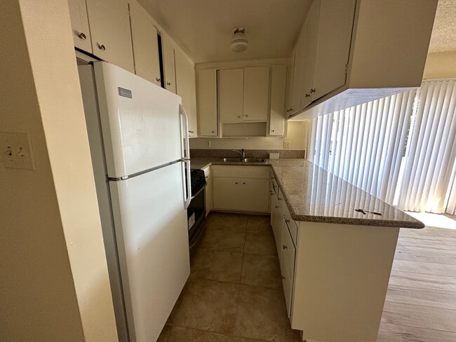 Photo - 1605 Barry Ave