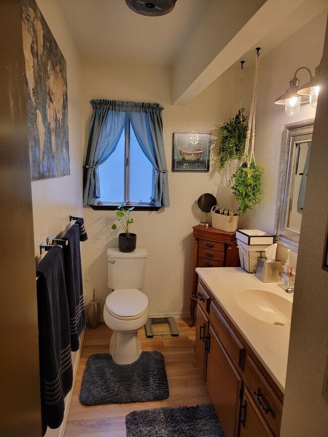 Photo - 922 Berne Dr