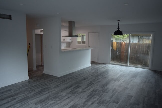 Photo - 15940 Hart St Unit 15950