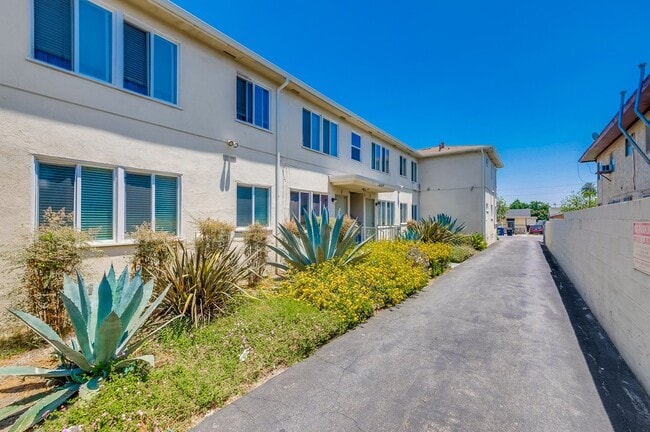 Driveway - 6307 - 6311 8th Ave