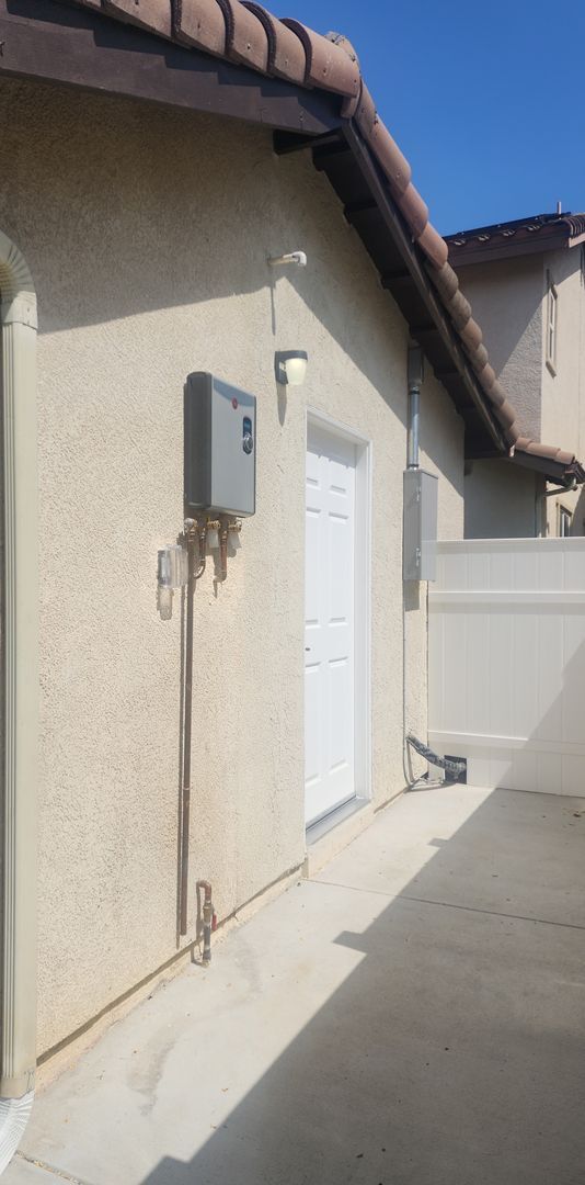 Photo - Studio Living, Elevated with Stainless Ste... Unit 1