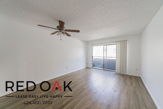 Photo - 11817 Victory Blvd Unit 310